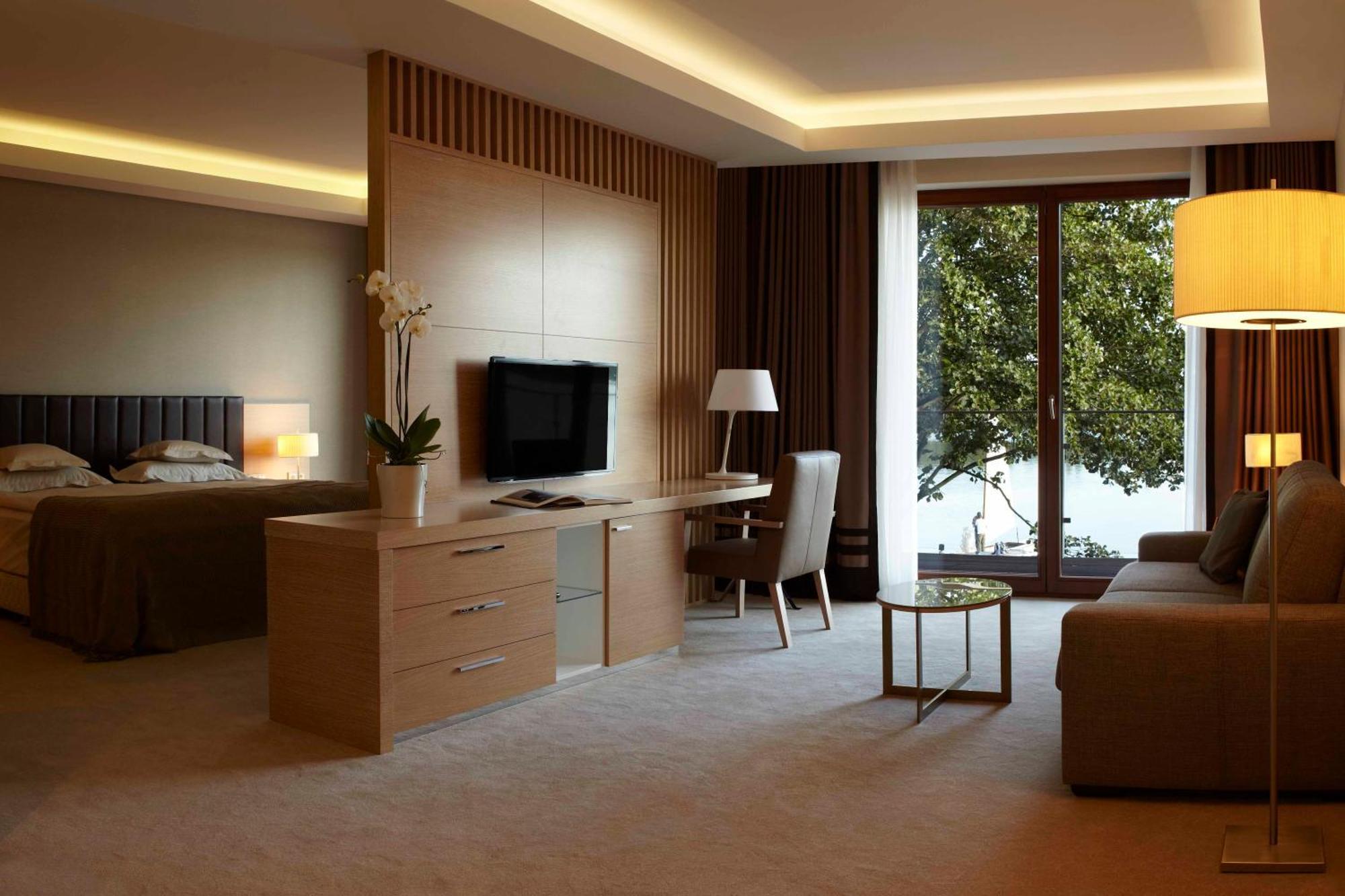Tiffi Boutique Hotel ออลชติน ภายนอก รูปภาพ