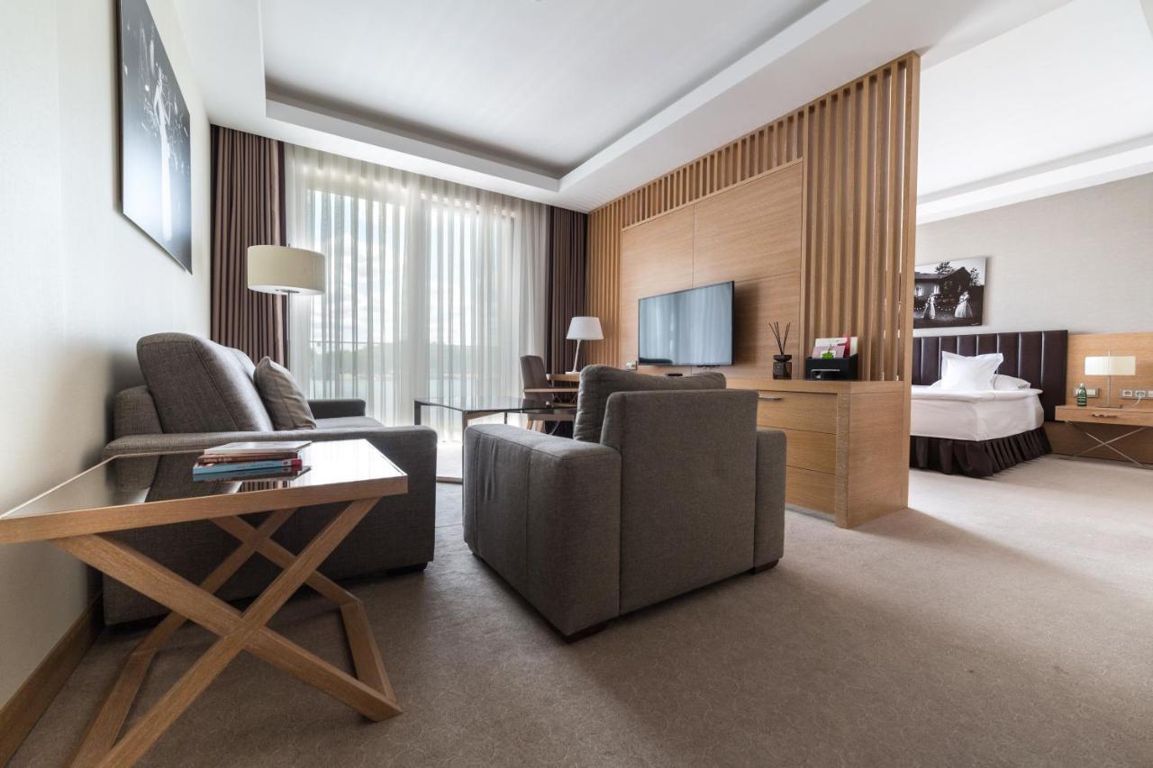 Tiffi Boutique Hotel ออลชติน ภายนอก รูปภาพ