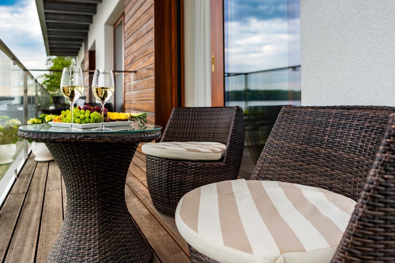 Tiffi Boutique Hotel ออลชติน ภายนอก รูปภาพ